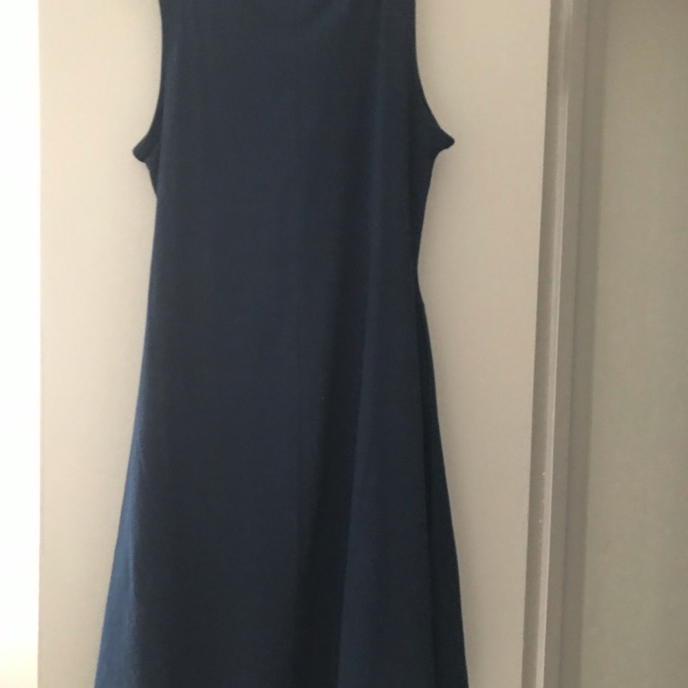 Dress - Picture 2 of 4